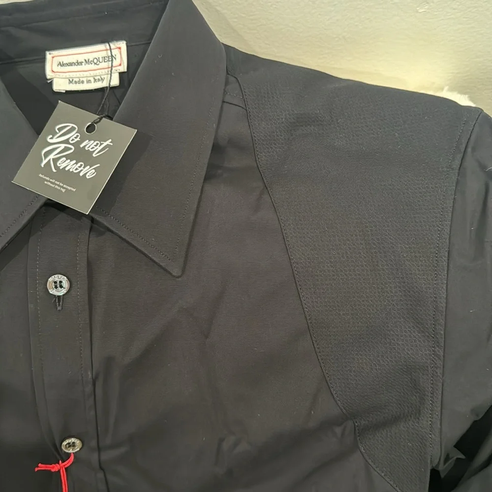 Alexander McQueen Men’s Buckle Detailed Harness Buttoned Shirt - NWT Size 16.5 - Picture 5 of 5